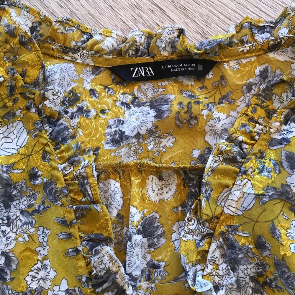 NWOT Zara Ruffle Trim Silky Yellow Gray Floral Pattern Button Floral Blouse Top - Picture 6 of 14